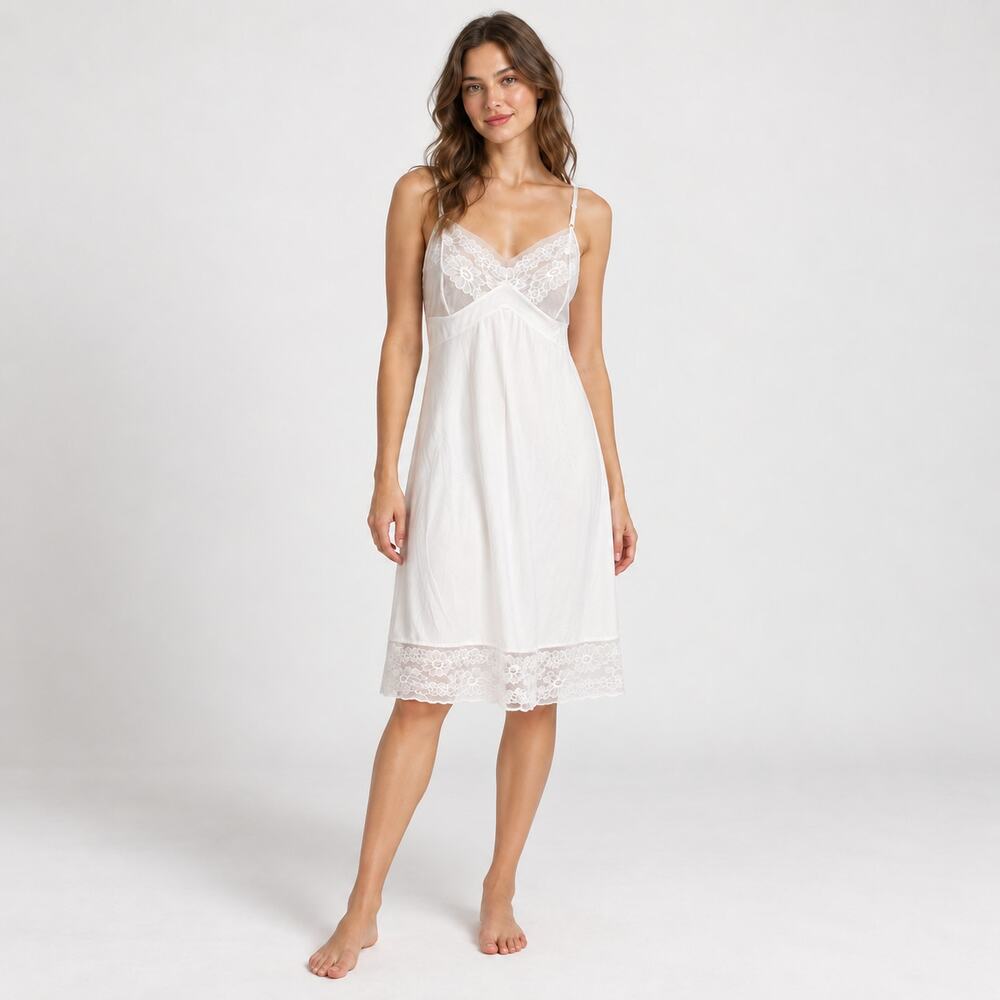 Vintage Vanity Fair White Lace Slip Dress Size 42 Sheer Daisy Lace